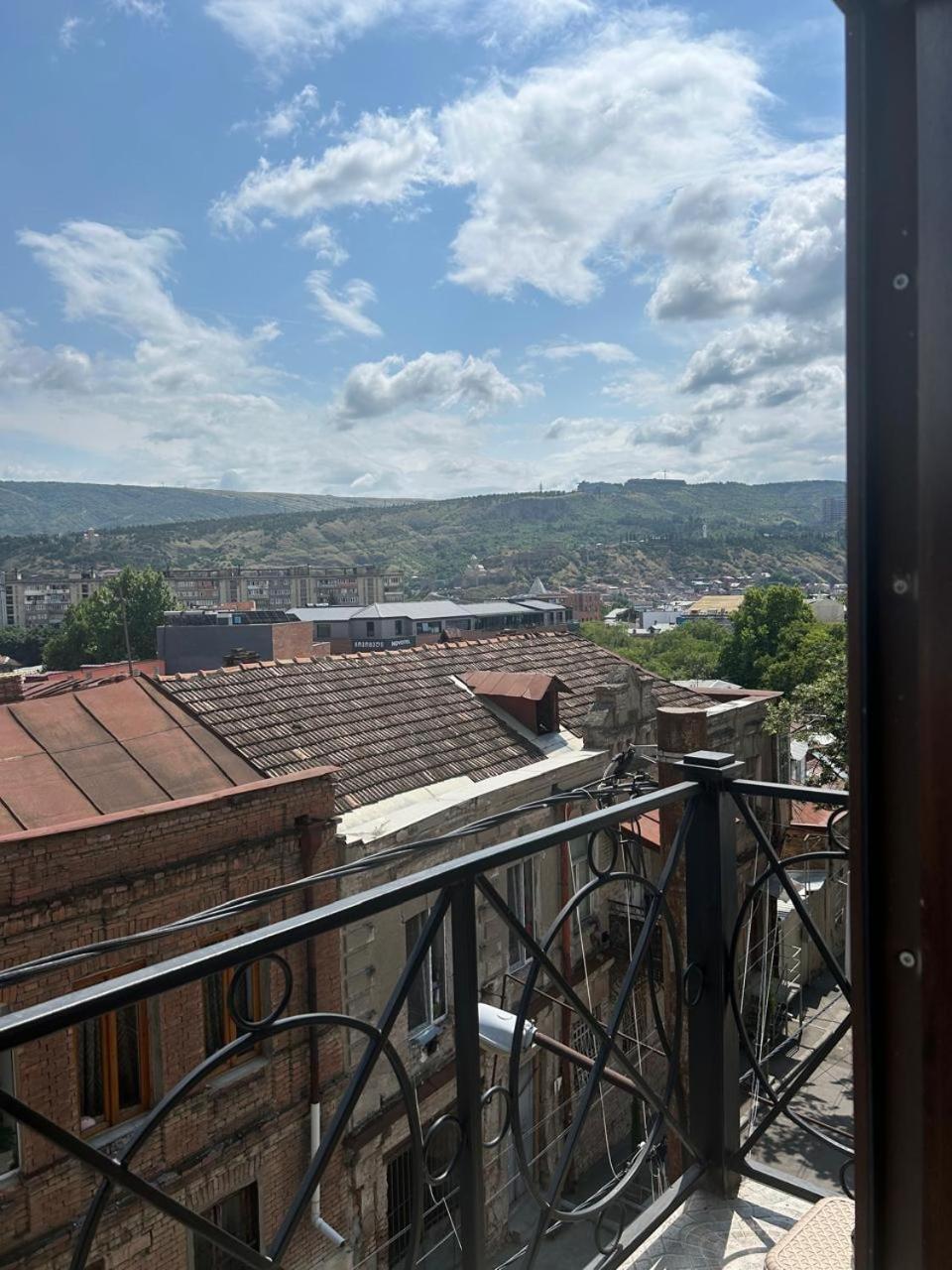 Tbilisi Center Hotel Esterno foto
